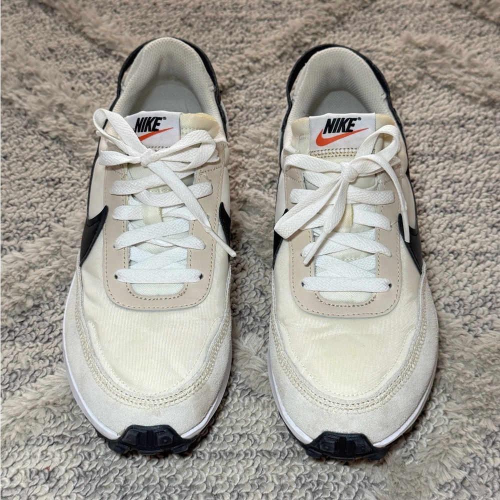 Nike Women’s Waffle Debut Shoes | Size 8.5 - Picture 3 of 9